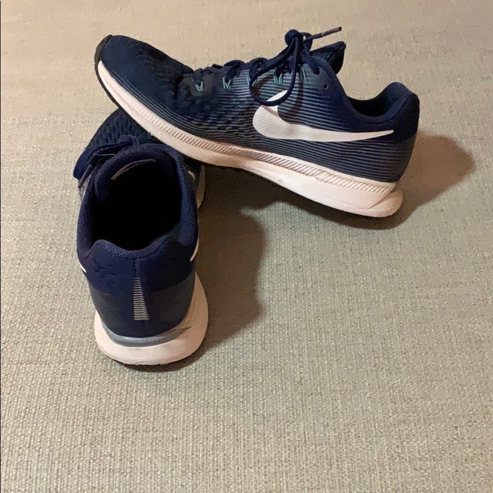 Navy nike zoom Pegasus 34